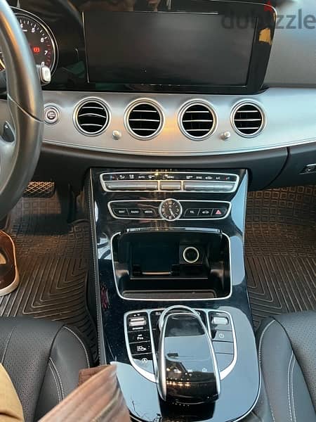 Mercedes-Benz E200 2020 29,000km السعر نهائي 3