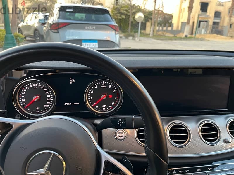 Mercedes-Benz E200 2020 29,000km السعر نهائي 4