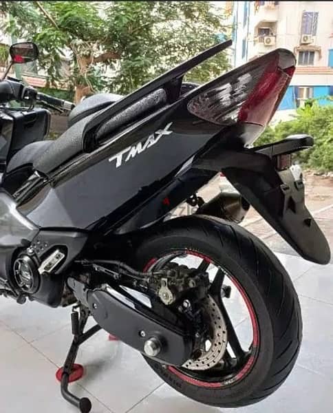 Yamaha tmax from Japan only 15.000 km new 8