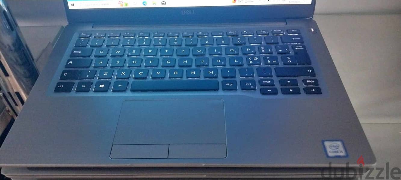 Dell 7400 الجيل التامن i5 ماتيريال معدن فضي شيك جدا ultra slim 4