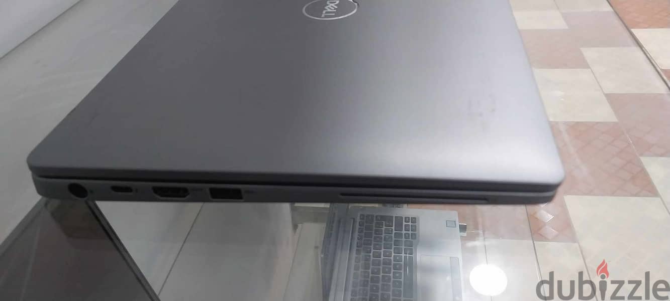 Dell 7400 الجيل التامن i5 ماتيريال معدن فضي شيك جدا ultra slim 6