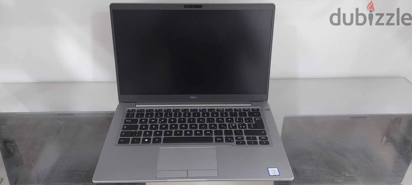 Dell 7400 الجيل التامن i5 ماتيريال معدن فضي شيك جدا ultra slim 16