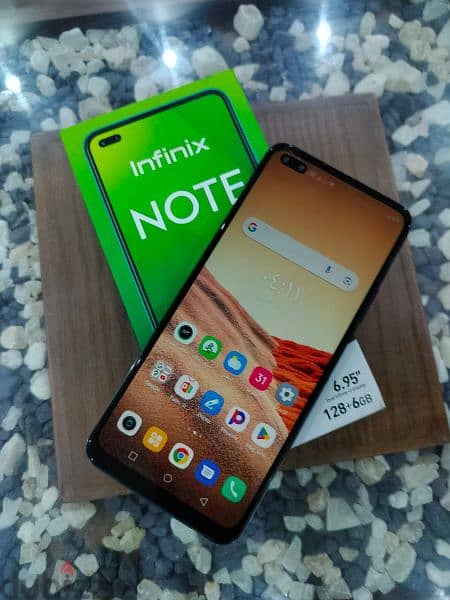 infinix Note 8 بحالة ممتازة 0