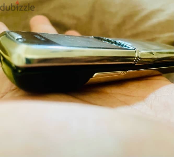 Nokia 8800 Classic Silver Titanium  نوكيا ٨٨٠٠ 3