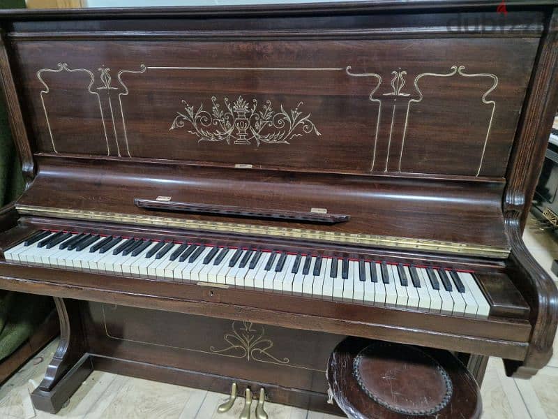 Baldwin American upright piano  very good condition 11