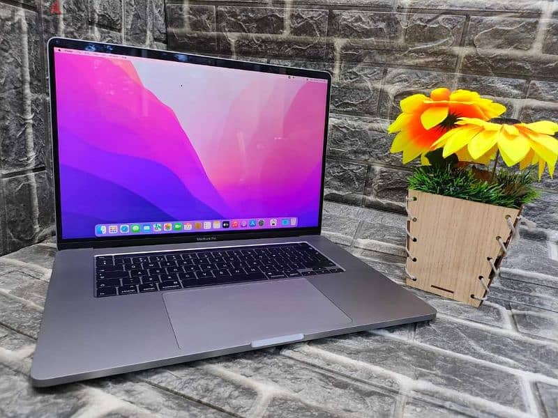 MacBook pro 2019 touch bar 3