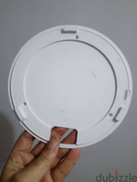 Ubiquiti UniFi AP-LR Long Range Access 
Point  يوبيكويتي 1000 مستخدم 7