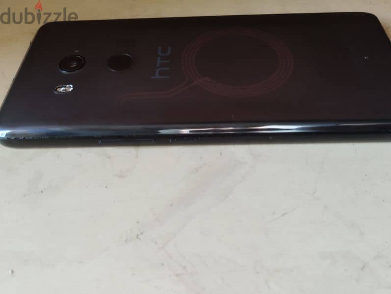 HTC U11+ (Flagship) (سعره الأصلي 25,000ج) 1