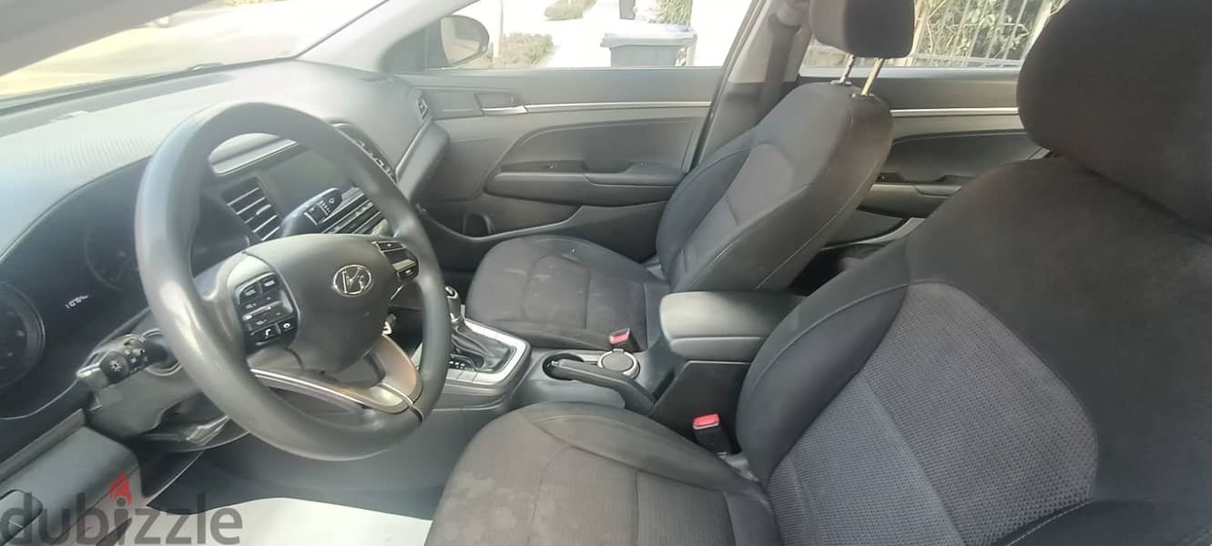 Hyundai Elantra 2019 3