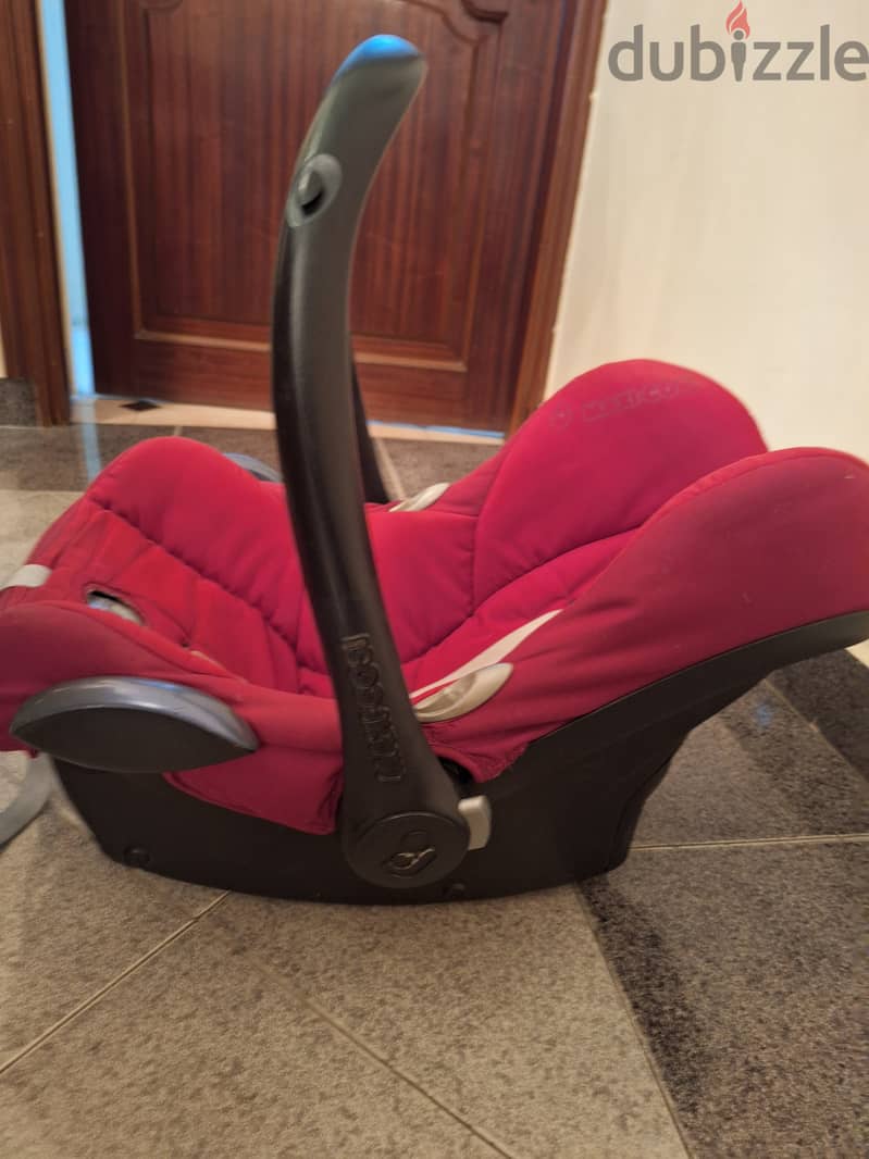 Maxi cosi cabriofix cars seat excellent condition 5