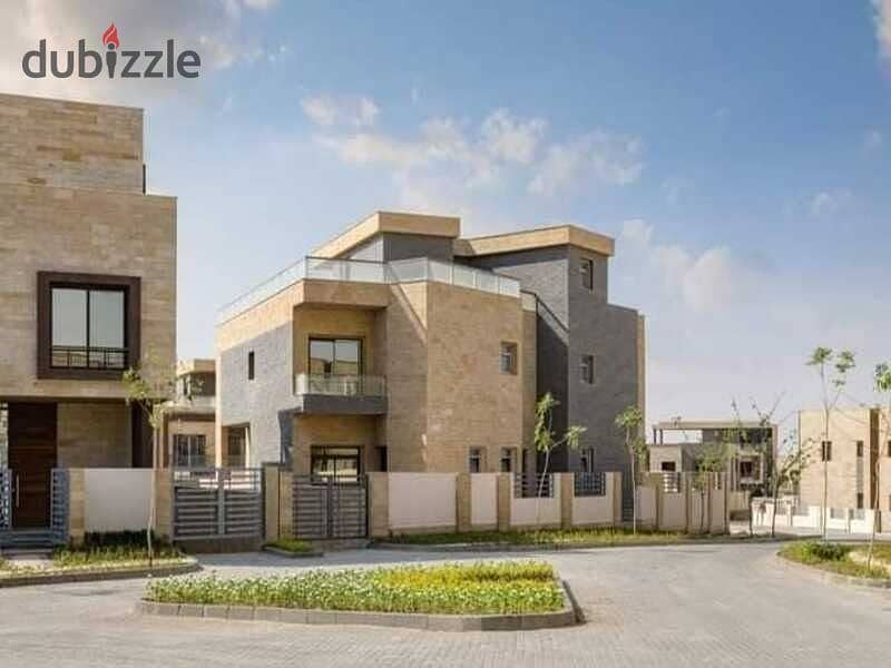 Villa for sale in installments in Taj City Compound, Fifth Settlement, in front of Gate 2 of Cairo International Airport 5