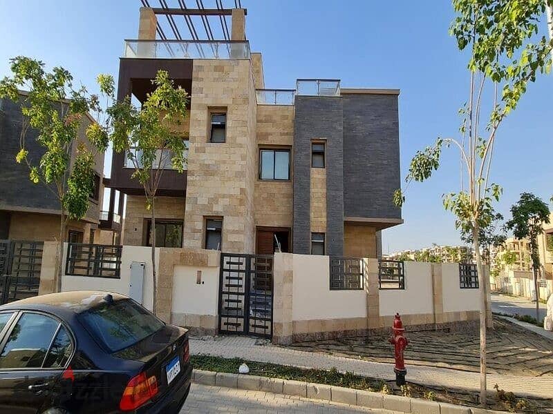 Villa for sale in installments in Taj City Compound, Fifth Settlement, in front of Gate 2 of Cairo International Airport 6