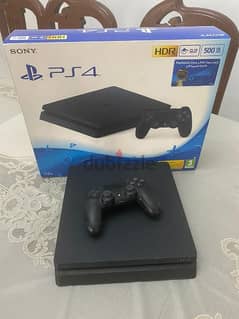 PlayStation 4 500gb استعمال خفيف جدا