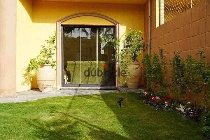 Large area townhouse villa, prime location, for sale in a full-service compound, Direct, on Suez Road, in front of Cairo International Airport 1