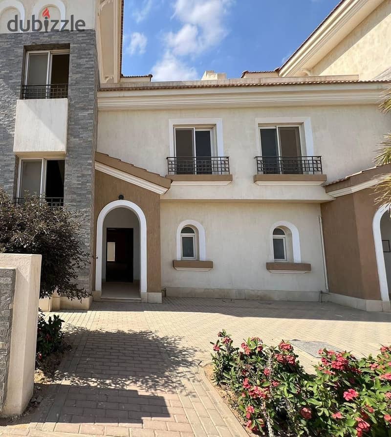 A 5-bedroom master villa for sale in a fully-serviced compound on the Suez-Sur Road with Madinaty 3