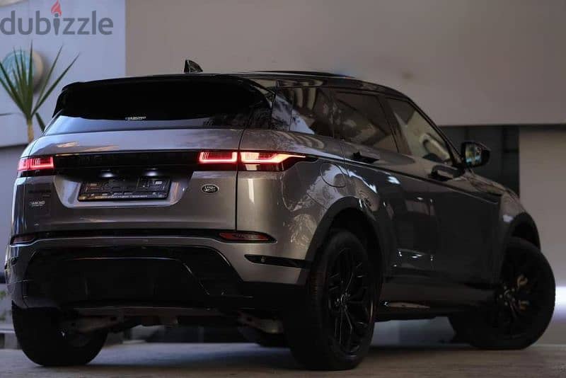 Land Rover Evoque 2023 1