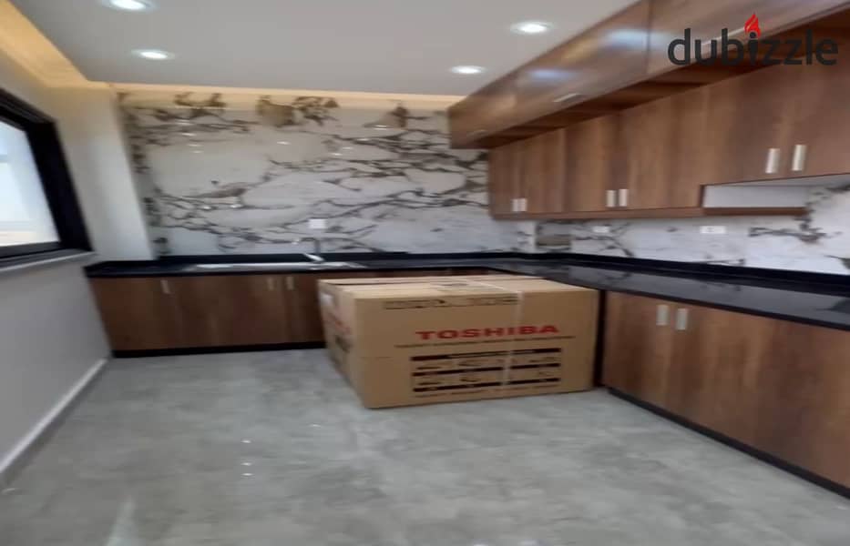 Penthouse for rent with appliances in Midtown Compound, first residence 3