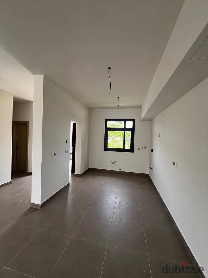 semi furnished Duplex roof corner 276m for rent in Al Burouj 2