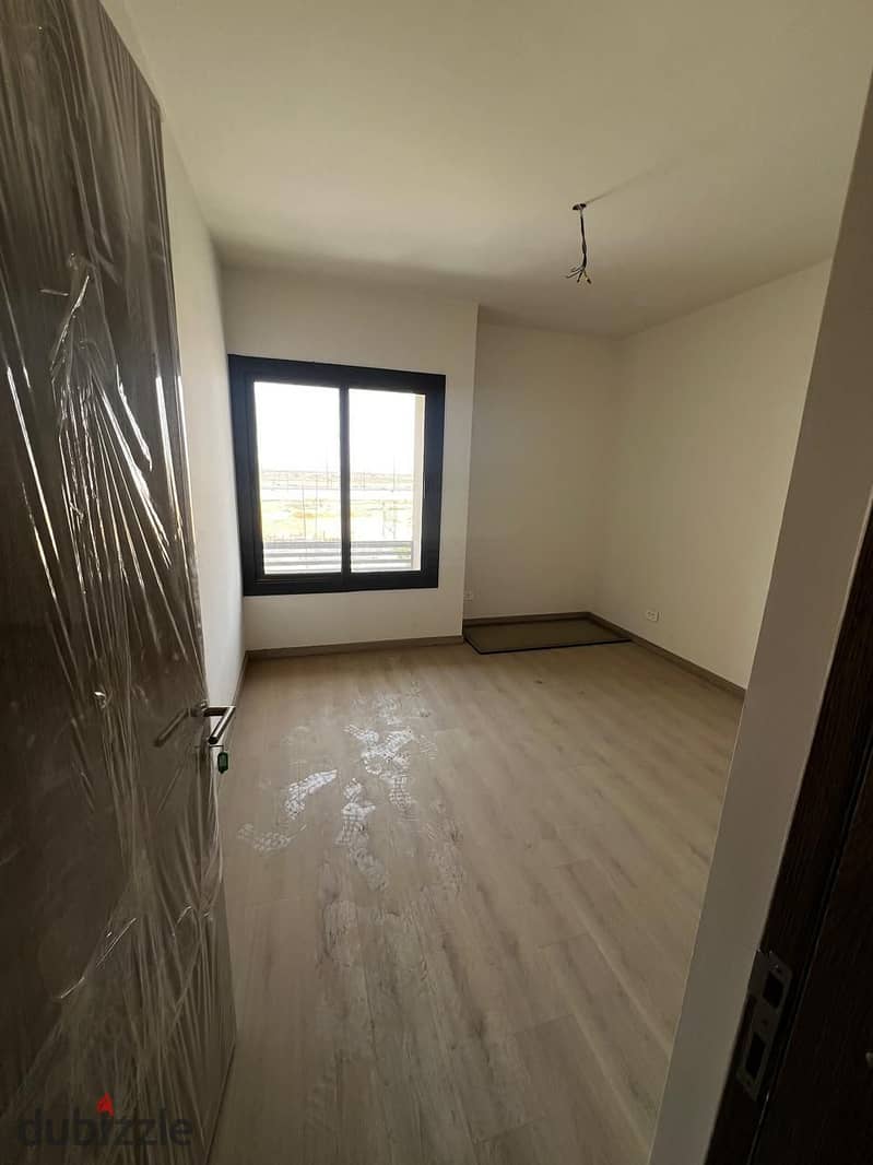 semi furnished Duplex roof corner 276m for rent in Al Burouj 6