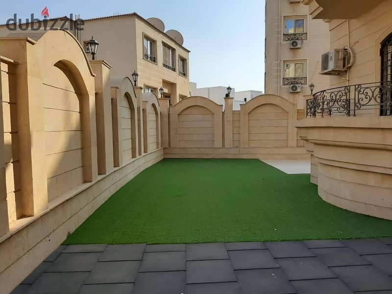 For Rent Ultra Lux Apartment 250 M2 in West Golf 9