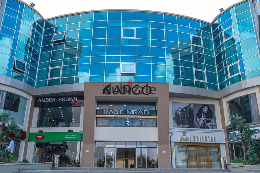 For rent, 46-meter office, finished, super lux, in kargo Mall, Sheikh Zayed 3