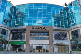 للايجار محل 55  متر متشطب بالكامل في كارجو مول بقلب الشيخ زايد على شارع الشباب مباشرة - Kargo Mall Zayed