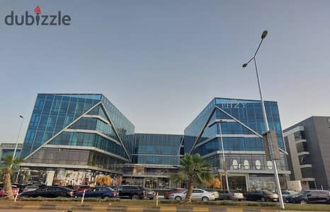 عيادة 70 متر متشطبة  ألترا سوبر لوكس  أمام كمبوند جرينز بمول ريتزي الشيخ زايد - Ritzy Mall Zayed