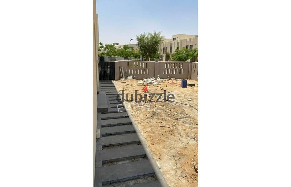 للإيجار تاون هاوس كورنر 245م في Compound Al Burouj 3