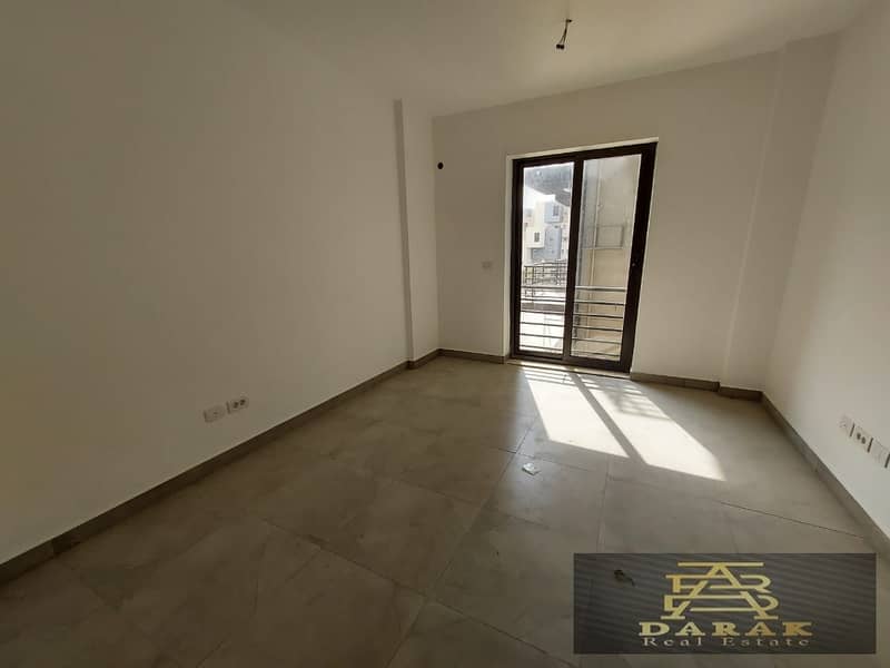 An apartment of 133 square meters is for sale in Madinaty, immediate delivery in B8, with installment payments over 7 years 4