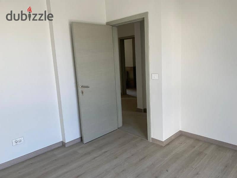 Town House Middle 245 m for rent in  ( Al Burouj ) 11