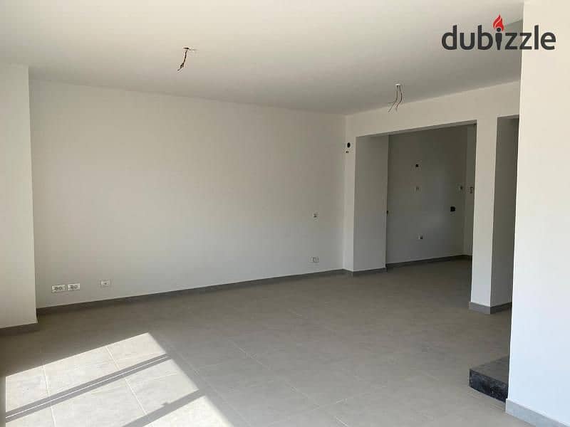 Town House Middle 245 m for rent in  ( Al Burouj ) 15