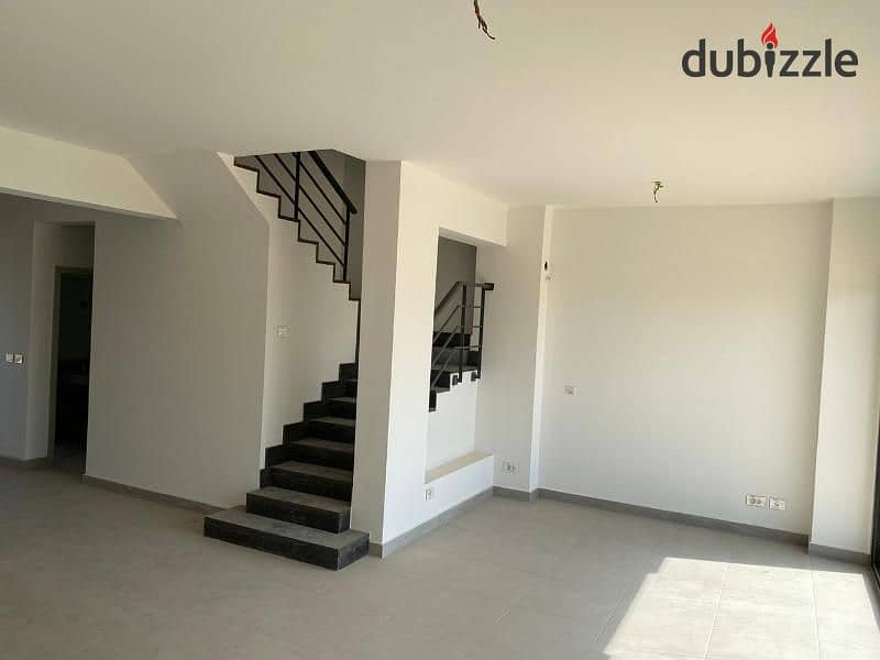 Town House Middle 245 m for rent in  ( Al Burouj ) 20