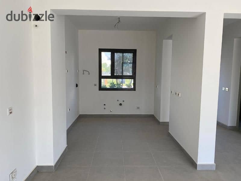 Town House Middle 245 m for rent in  ( Al Burouj ) 21