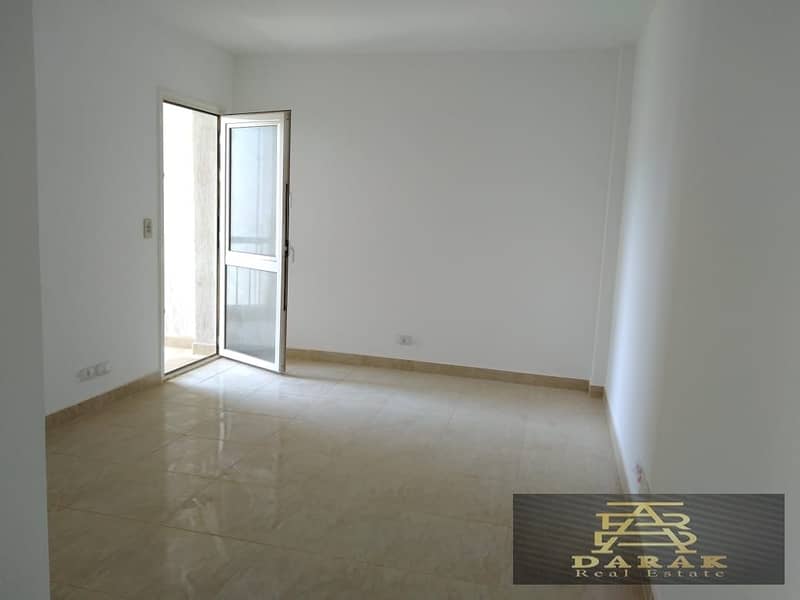 For Sale: 4-Bedroom Apartment in a Prime Location at a Great Price - Madinaty 5