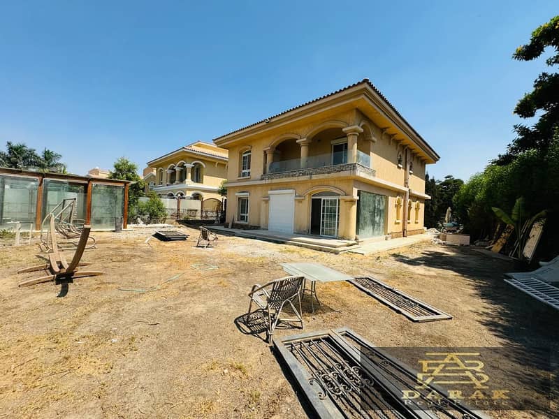 A villa for sale in Madinaty with special finishes, overlooking the largest garden, with an open southern exposure. It is fully paid and has never bee 3