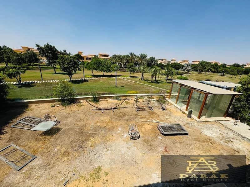 A villa for sale in Madinaty with special finishes, overlooking the largest garden, with an open southern exposure. It is fully paid and has never bee 6