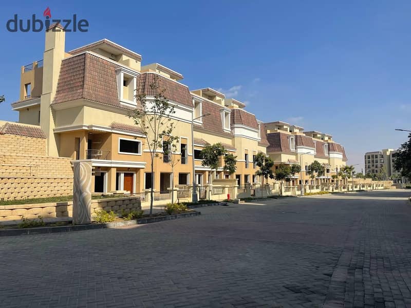 شقة برايم لوكيشن بكمبوند سراي بالتقسيط حتي 8 سنين في Esse Residence 1