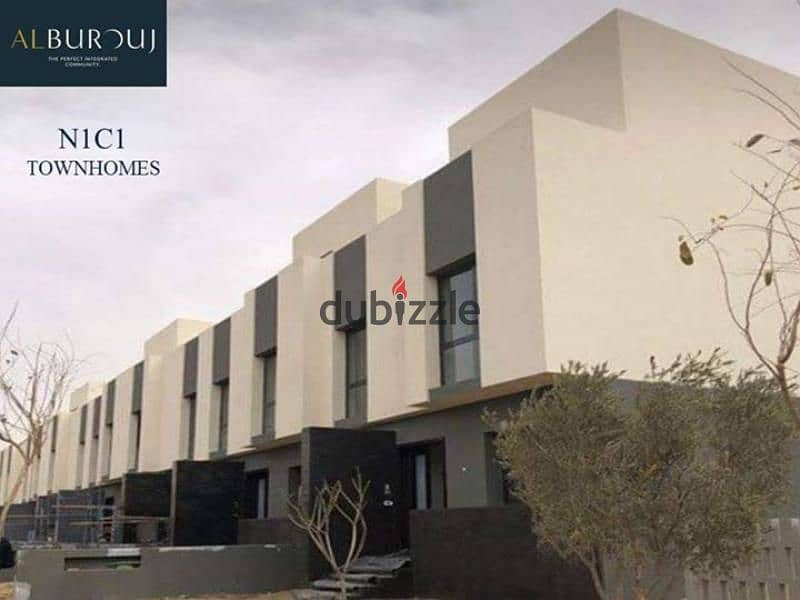 للإيجار تاون هاوس ميدل 245م  في Compound Al Burouj 15