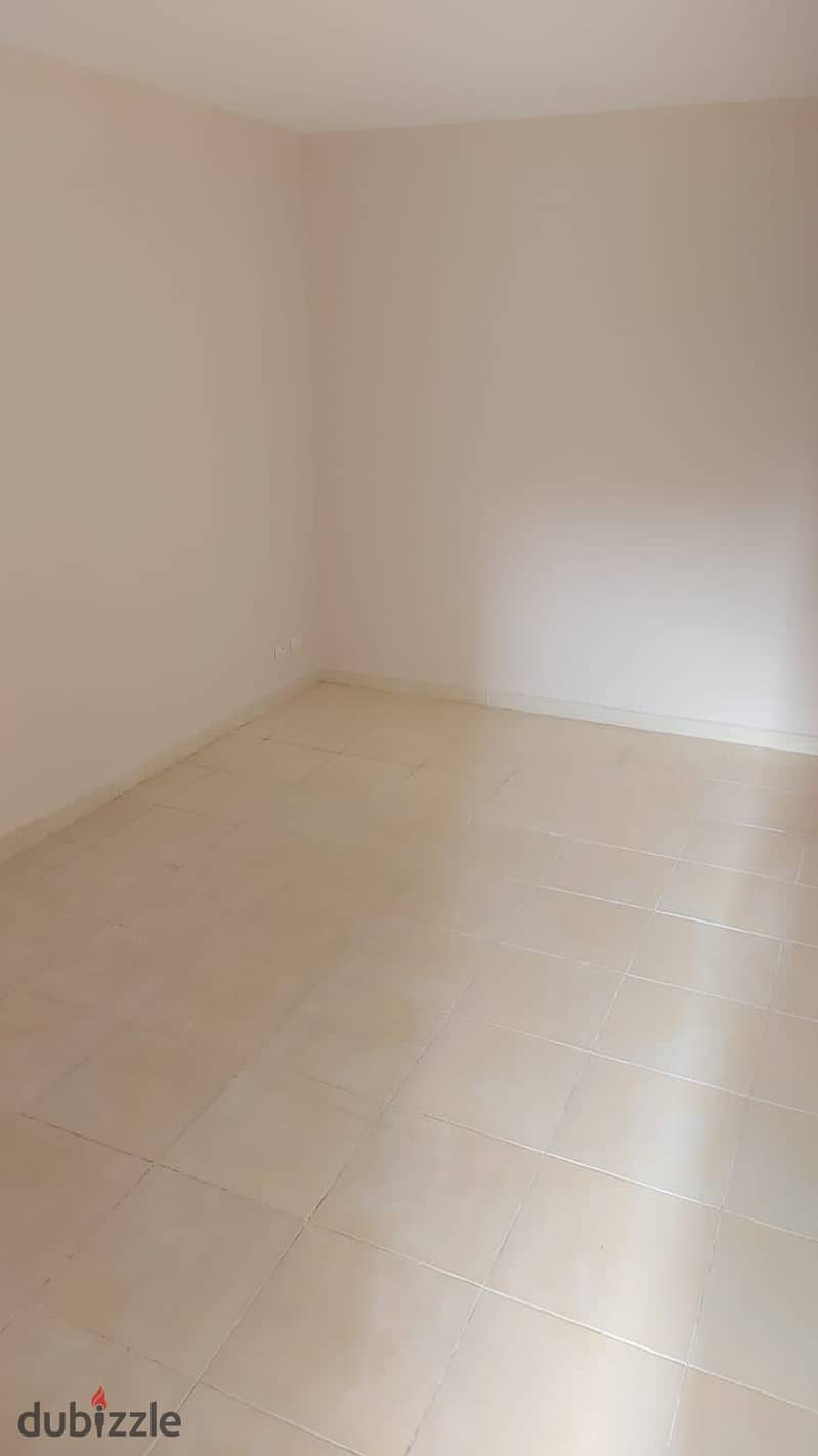 A 3 bedrooms unit for special price in b11 madinty 5