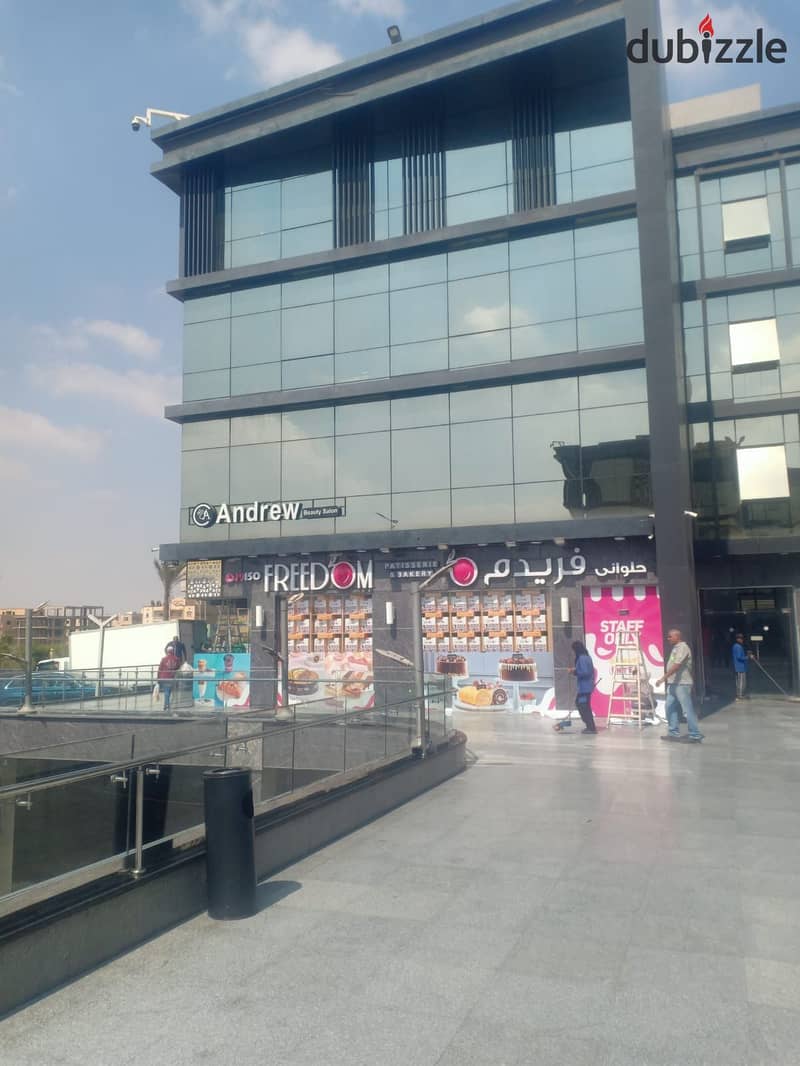 Immediate receipt store, low ground, in the strongest malls in Shorouk, Town Center Mall, 12-month facilities 4