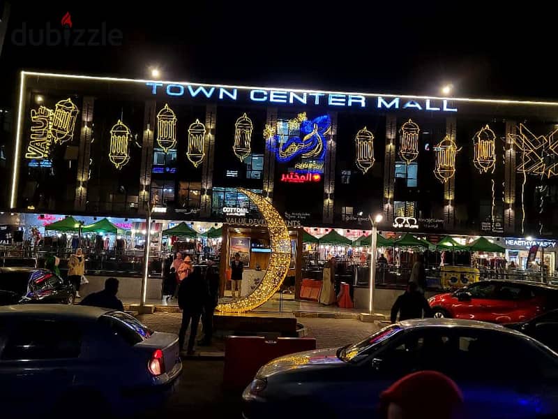 Safe investment: Own a commercial store in Town Center Mall on the front of the mall, the most distinguished location in the mall 0