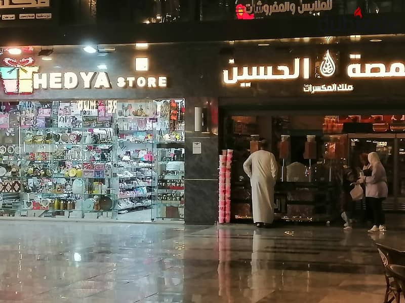 Immediate receipt store,  ground, in the strongest malls in Shorouk, Town Center Mall, 12-month facilities 18