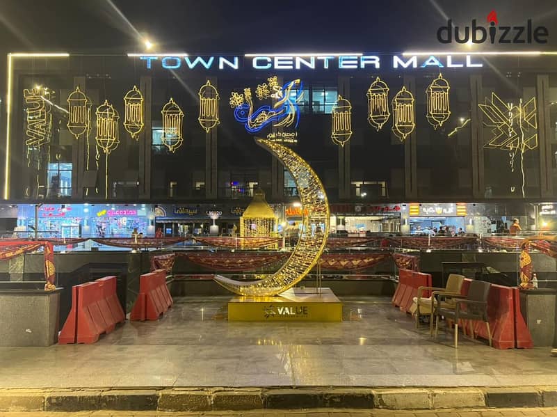 A shop for rent in Shorouk, area of ​​77 square meters, in a distinguished location in the most distinguished and densely populated mall in Shorouk. 2