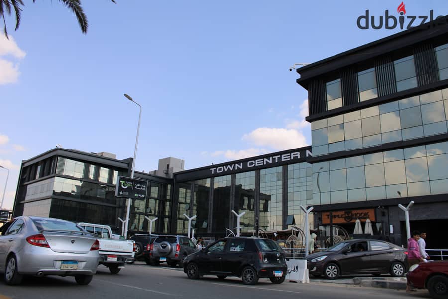 Shop for sale, immediate receipt, ground floor in the most famous mall in Shorouk, in front of Green Hills Club and next to the gate of Dar M 11