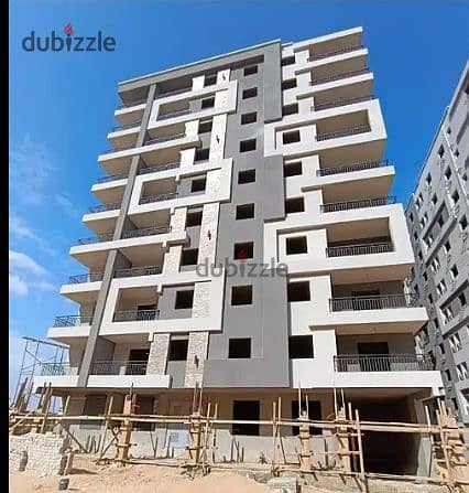 For sale, an apartment of 99.5 square meters at a special price, with payment facilities available, in the new Degla Division, Zahraa El Maadi 10