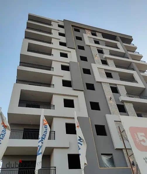 For sale, an apartment of 99.5 square meters at a special price, with payment facilities available, in the new Degla Division, Zahraa El Maadi 11