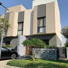 Prime location townhouse, distinctive division, for sale in a fully-serviced compound, Al Burouj Compound, Shorouk City