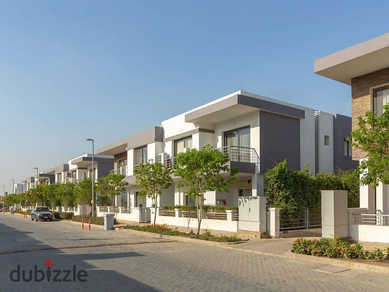 Garden duplex 220m for sale in Taj City Prime Location compound, with installments over 8 years, interest-free 12