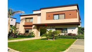 Fully Finished Delivery Now Townhouse 240m Corner Resale With Installments For Sale at Azzar