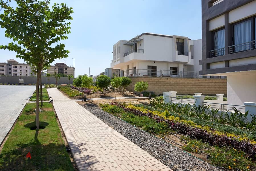 Villa for the price of an apartment for sale in front of Cairo International Airport near Nasr City and Heliopolis - Taj City 4